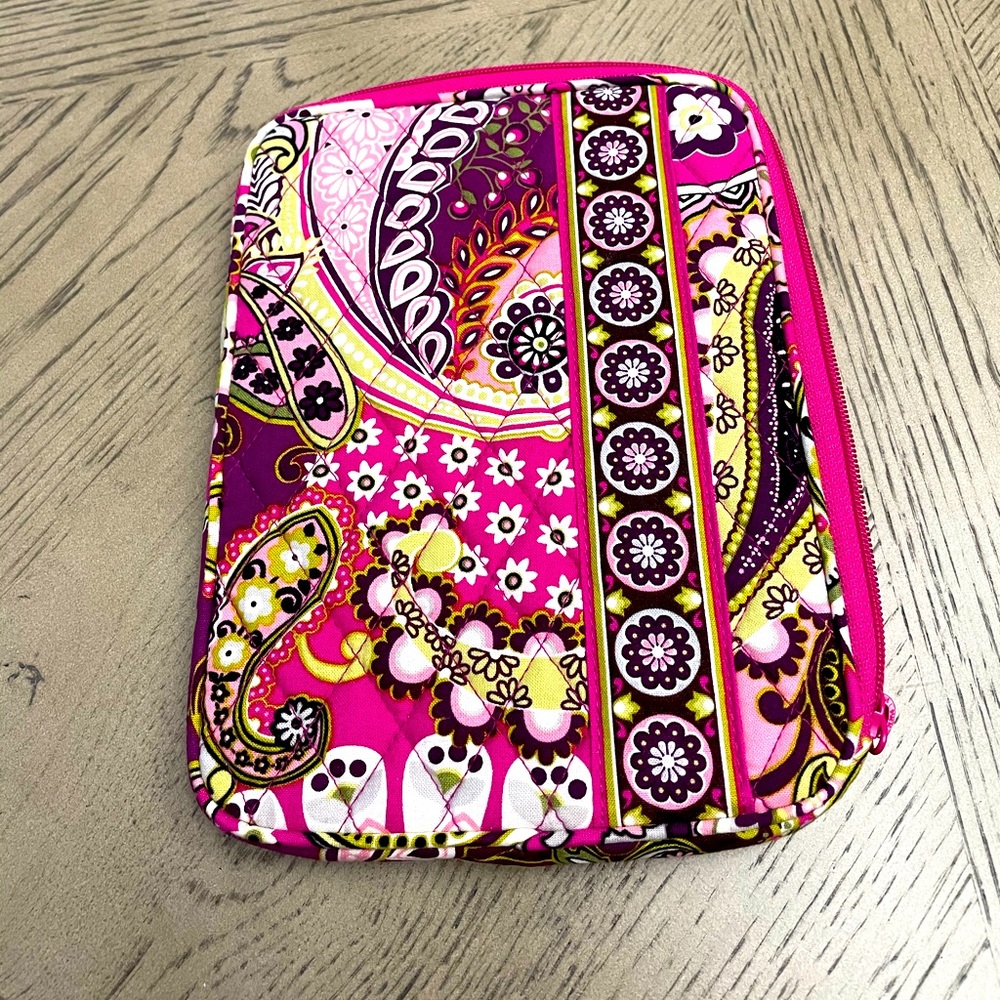 Vera Bradley Tablet Zippered Case NWOT